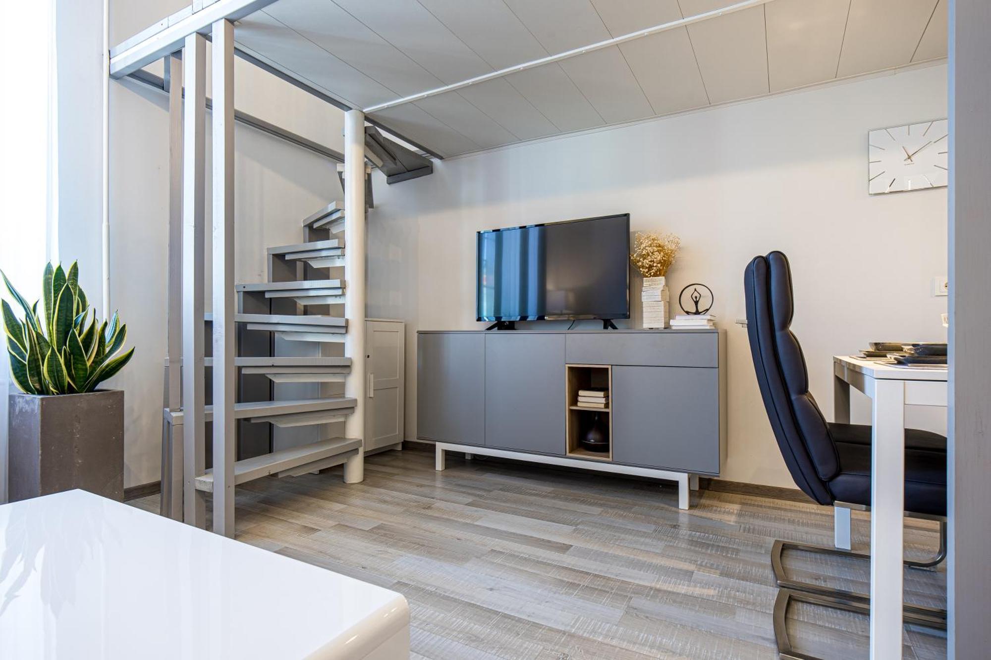 Loft Apartment In Klaipeda Oldtown Екстер'єр фото
